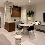 Cozy Granary Island Loft 2 Levels Old Town Faktura Lägenhet *